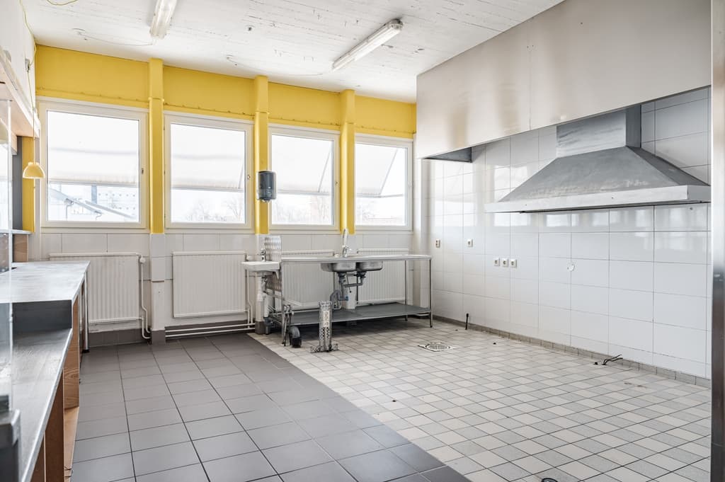 Kök med spiskåpa
