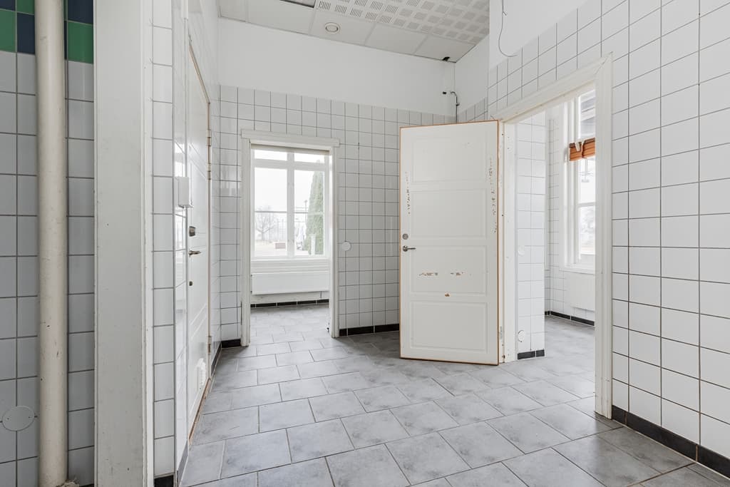 Kaklade stora ytor