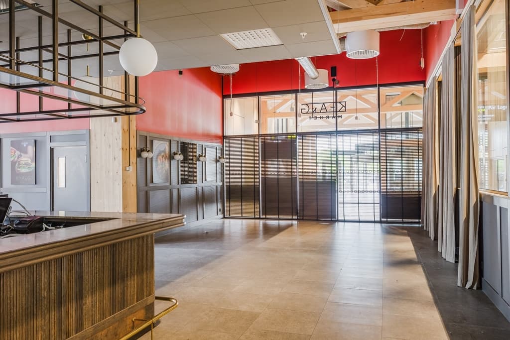Lokal med ingång direkt från gatan
