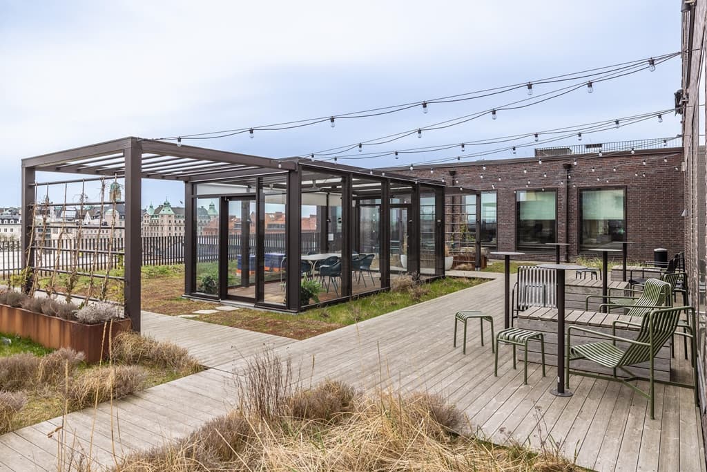 Tid för ett spontant möte på takterrassen