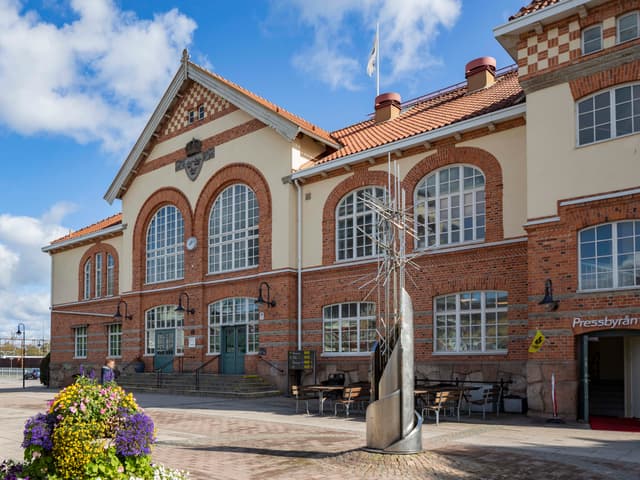 Alvesta railway station thumbnail